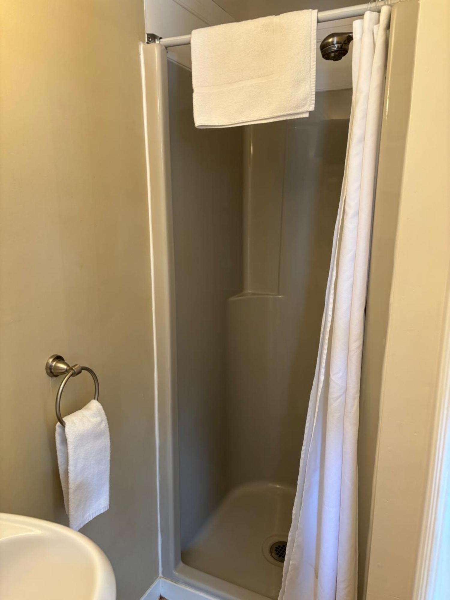Motel Des Cedres Sherbrooke Ngoại thất bức ảnh
