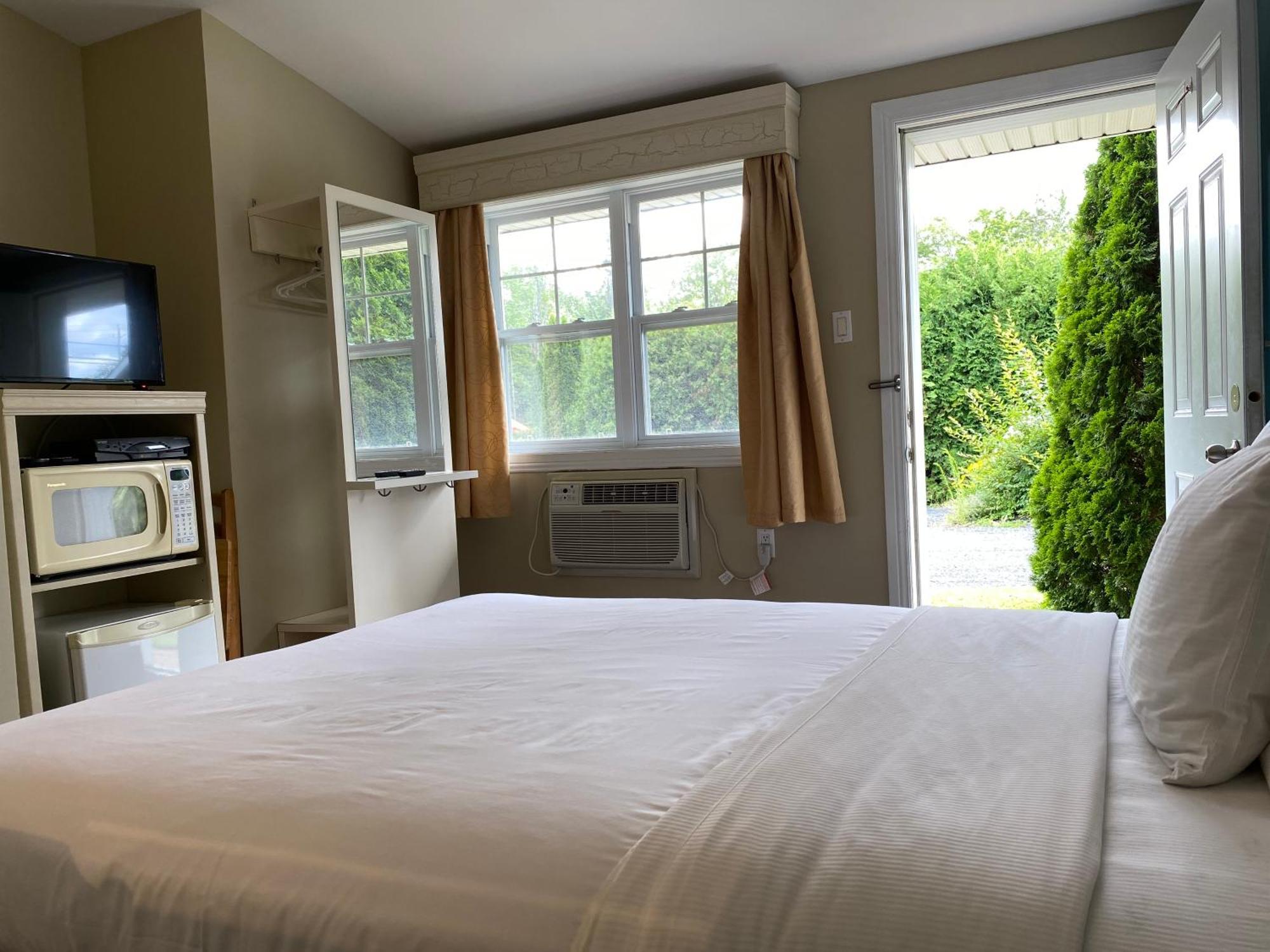 Motel Des Cedres Sherbrooke Ngoại thất bức ảnh