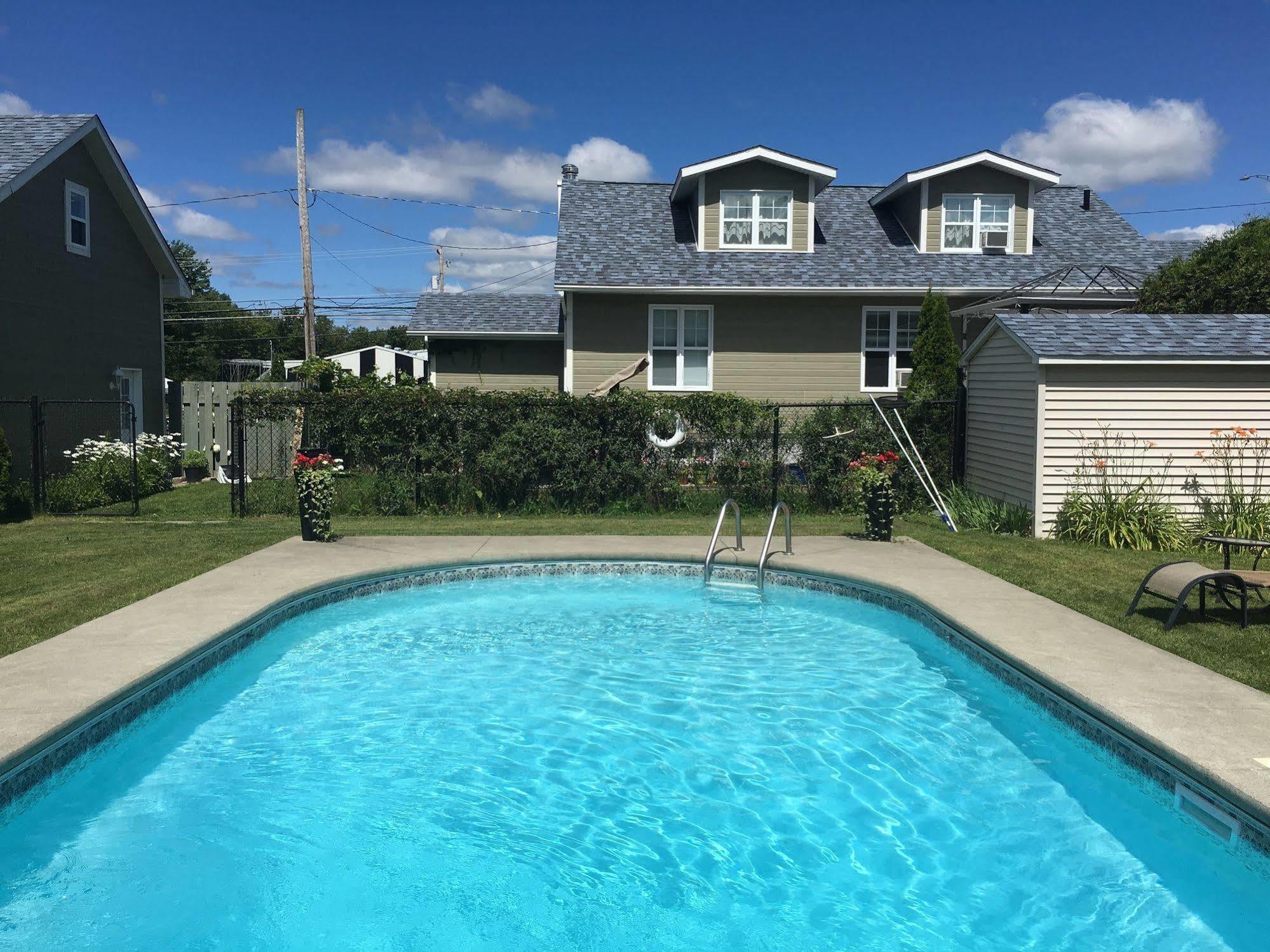 Motel Des Cedres Sherbrooke Ngoại thất bức ảnh