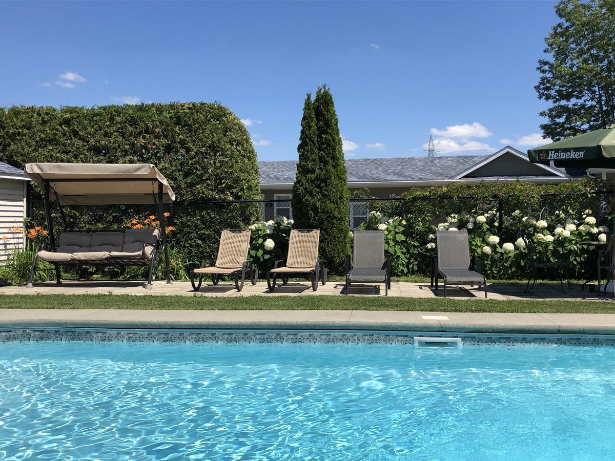 Motel Des Cedres Sherbrooke Ngoại thất bức ảnh